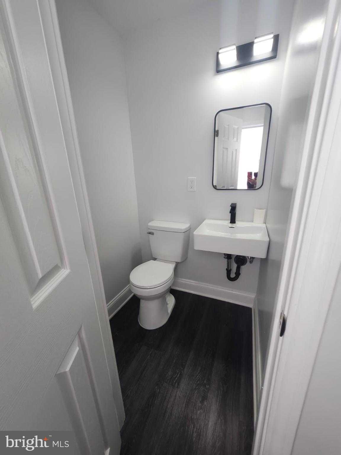 203 S Loudon Ave photo 4