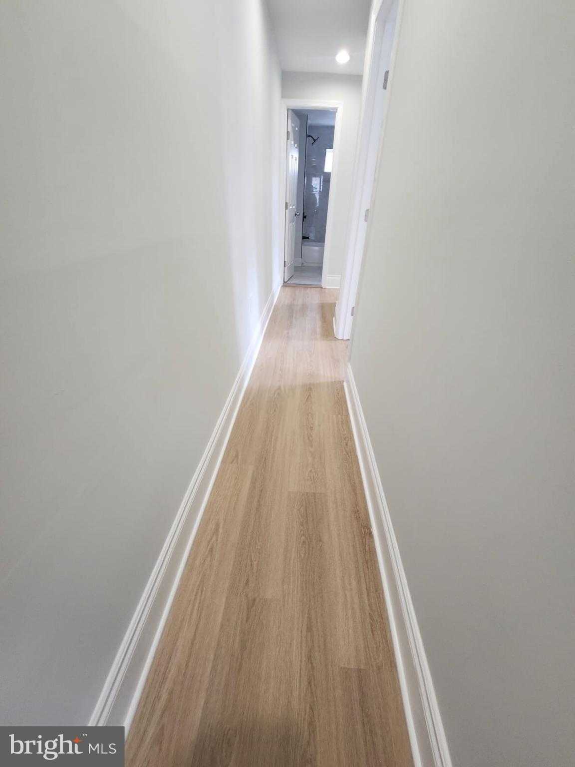 203 S Loudon Ave photo 7