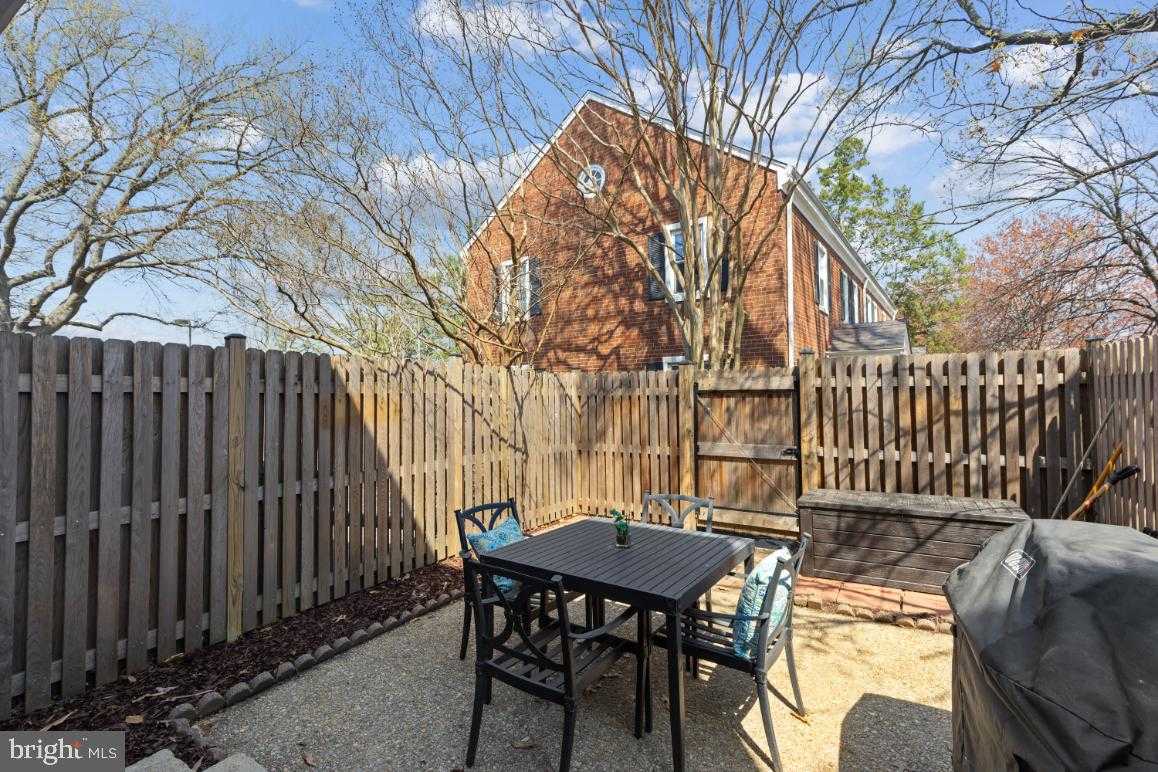 3045 S Abingdon St photo 13