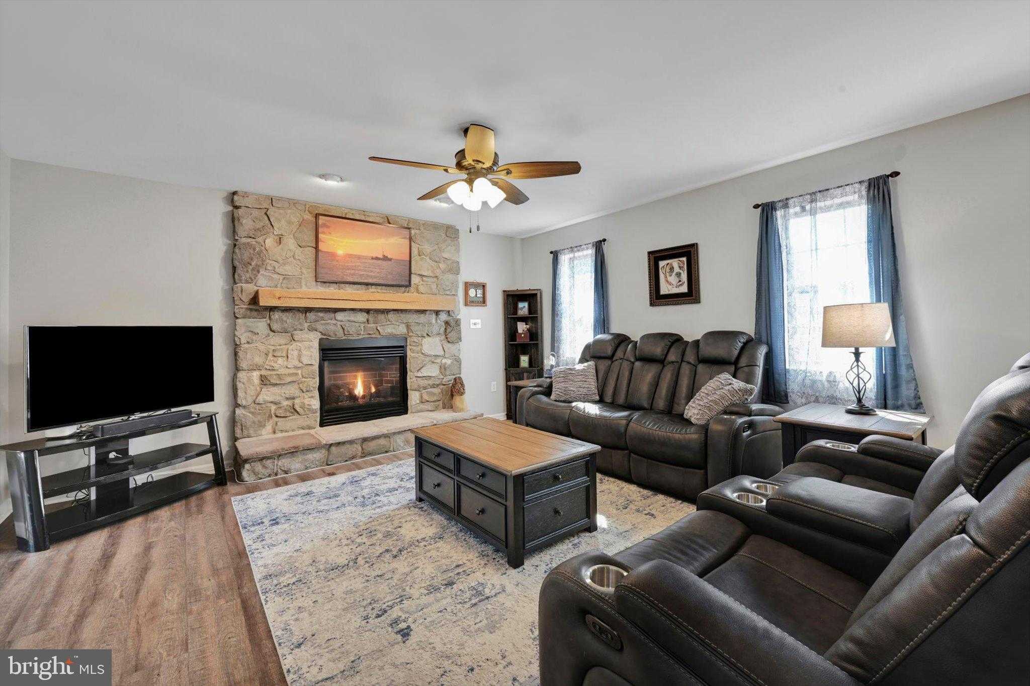 24 Rockdale Dr photo 7