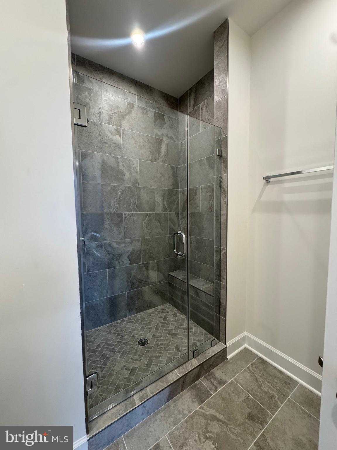 592 Watermans Dr photo 10