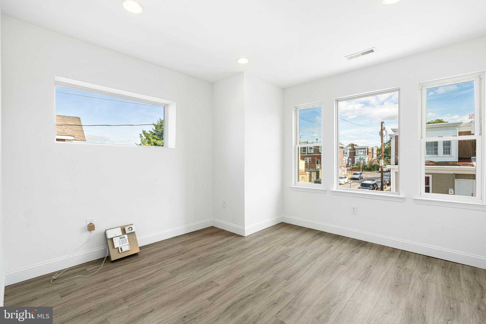 1728 Scattergood St photo 21