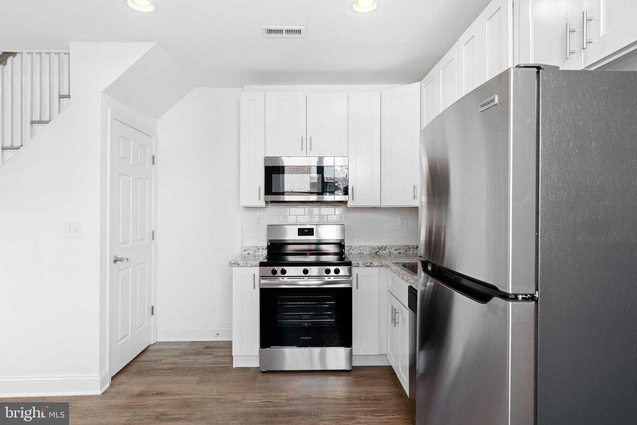 1728 Scattergood St photo 7