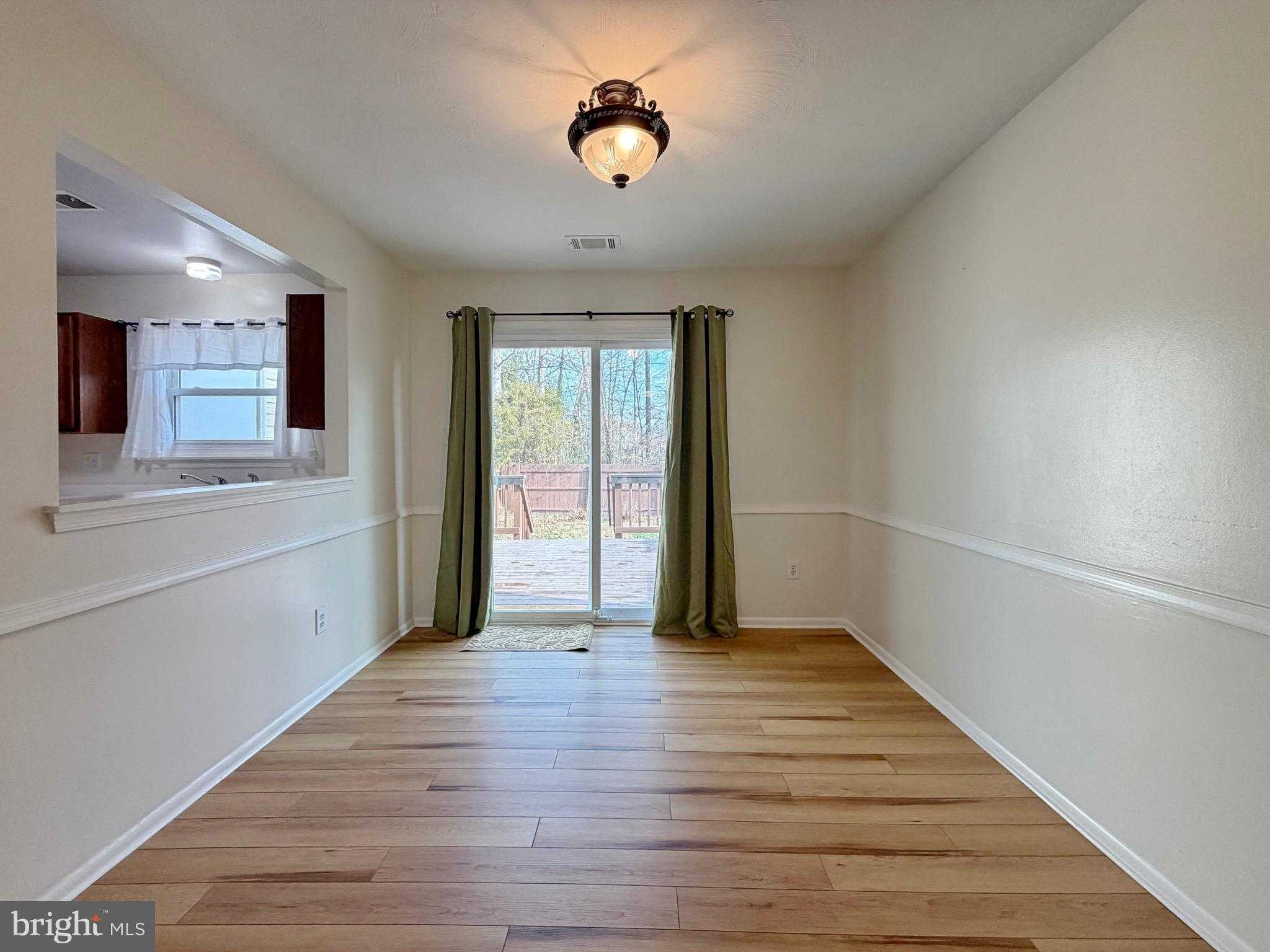 824 Indian Head Ave photo 15