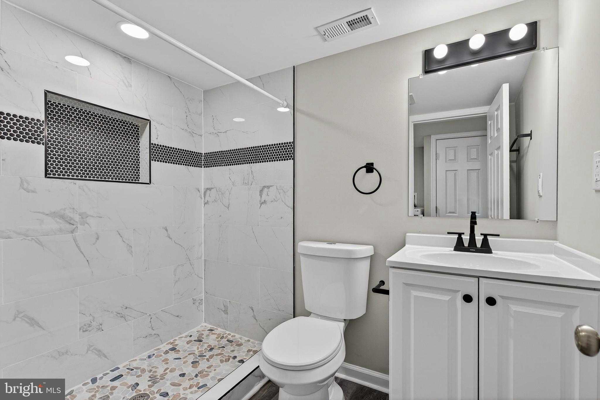 1431 E Preston St photo 27