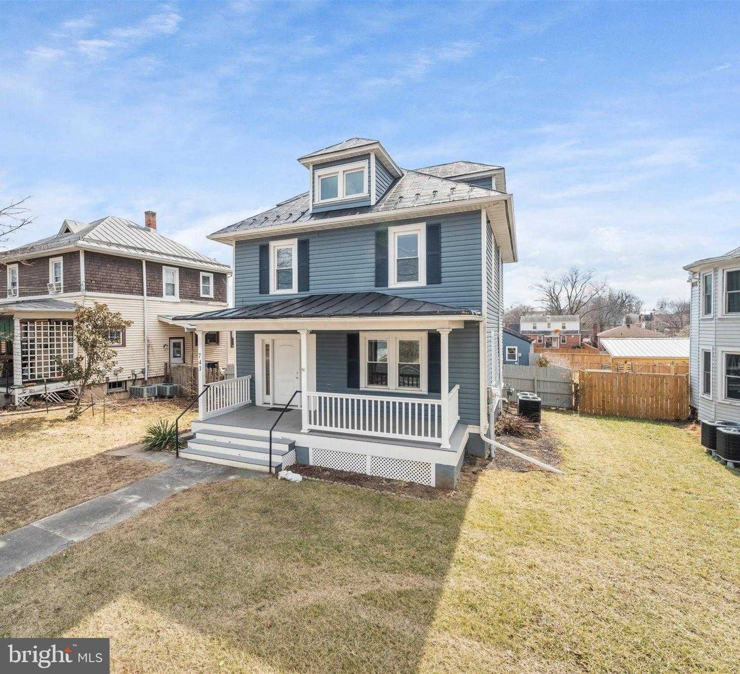 743 Berryville Ave photo 2