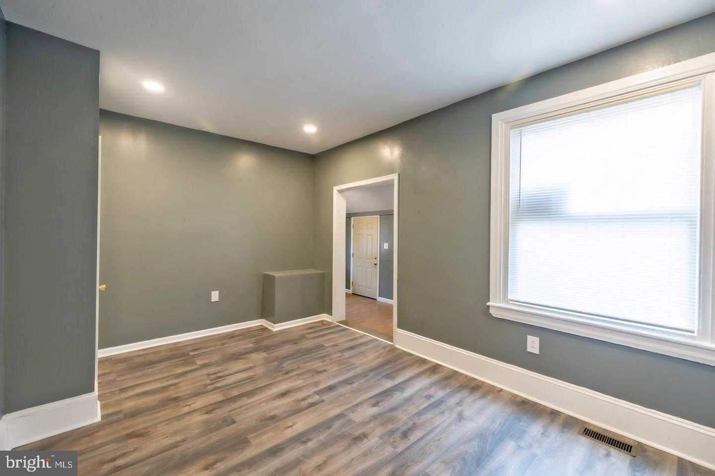 124 Main St photo 14