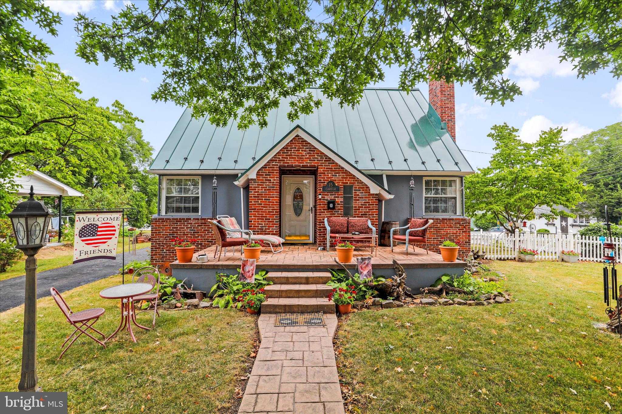 15 W Birch Ln photo 2