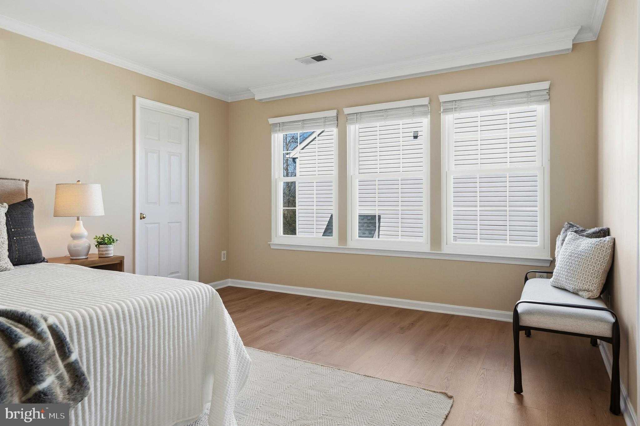 10052 Naughton CT photo 31