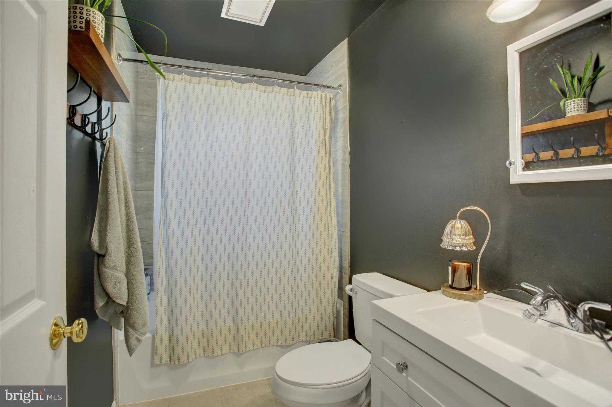 340 Ridge Ave photo 21