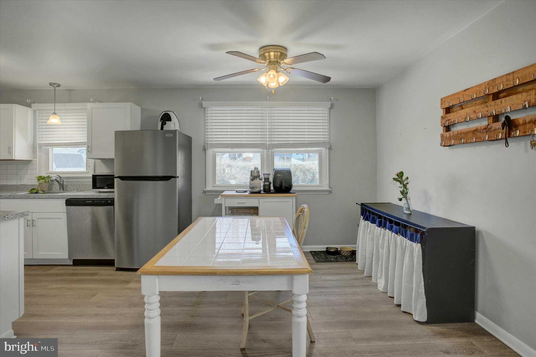 340 Ridge Ave photo 4