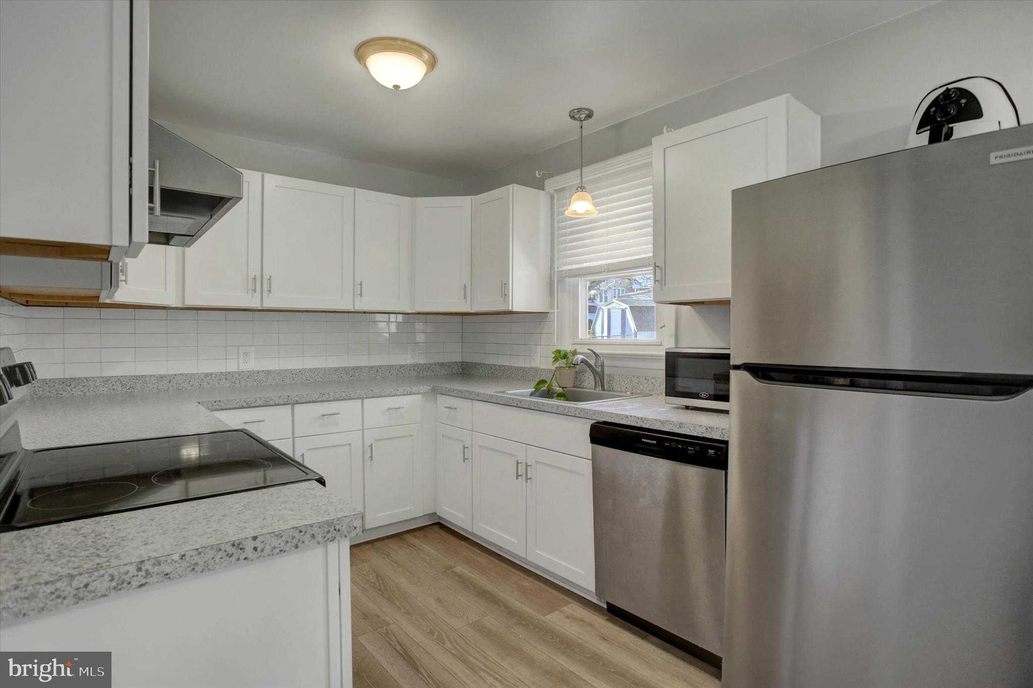 340 Ridge Ave photo 6