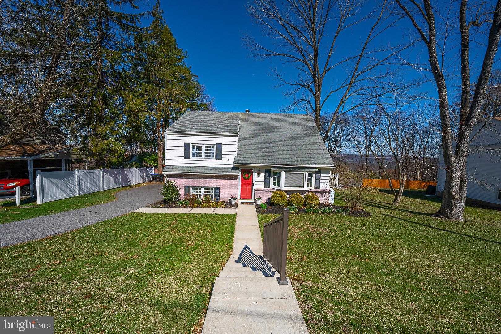 36 Sunset Dr photo 3