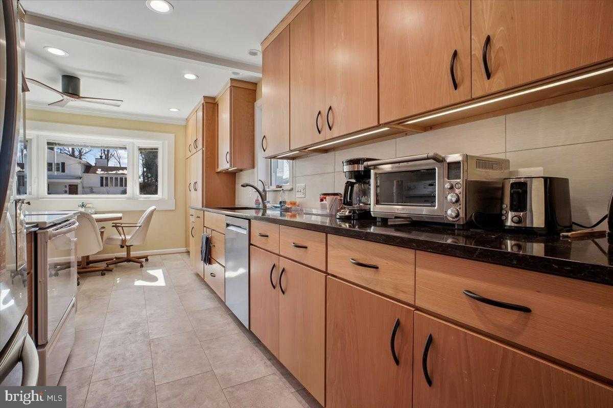 7706 Bristow Dr photo 21