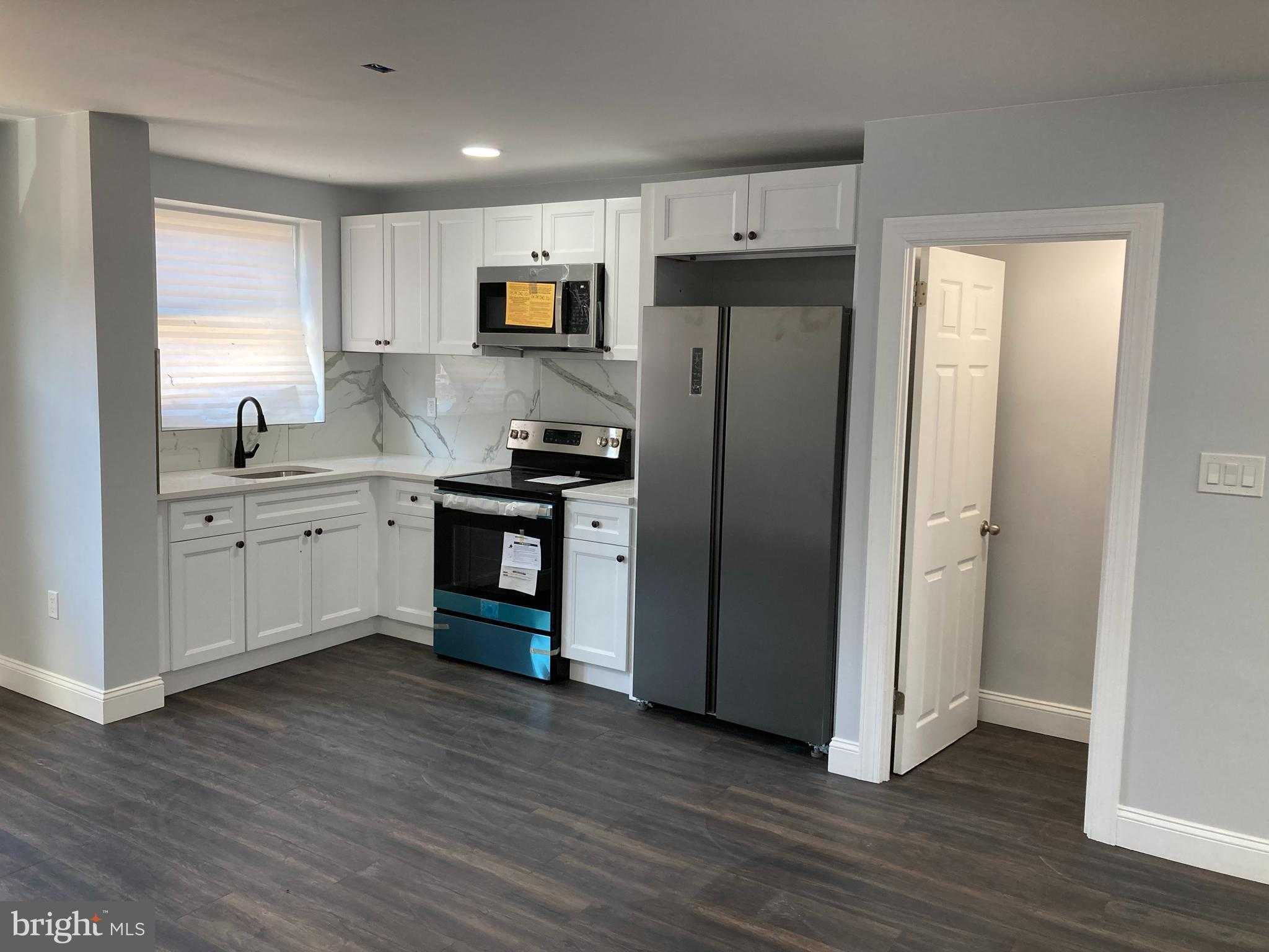 1562 Mckinley St photo 5