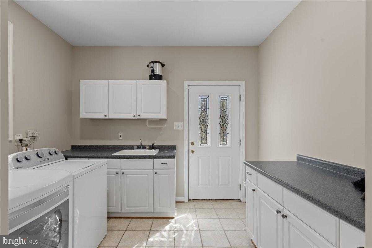 9345 Baker St photo 28