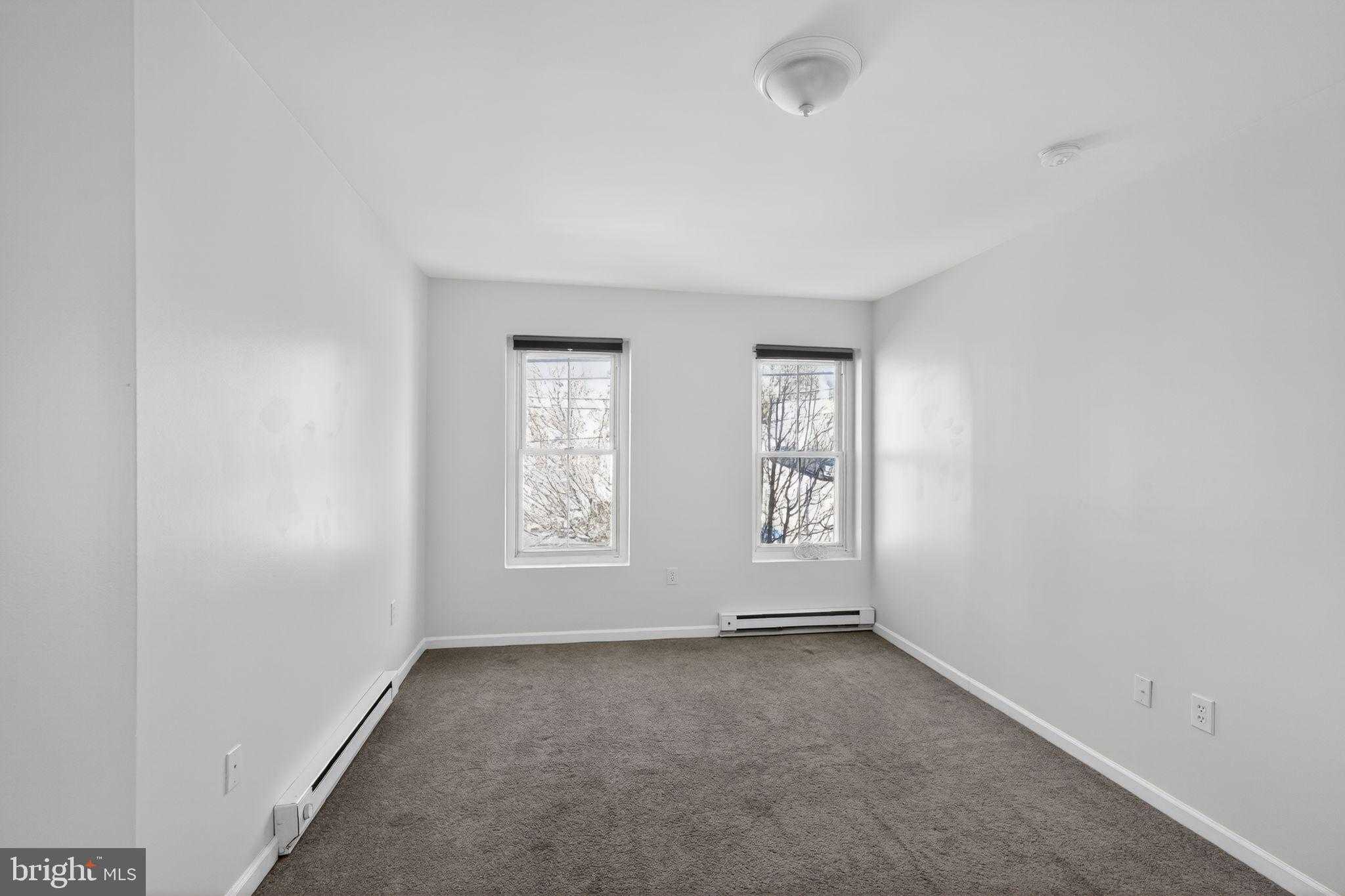 389 E Hector St photo 15