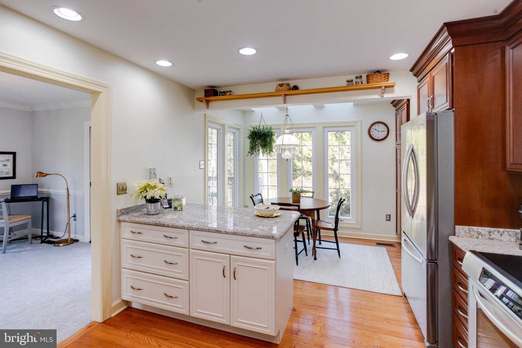 200 Temple Dr photo 26