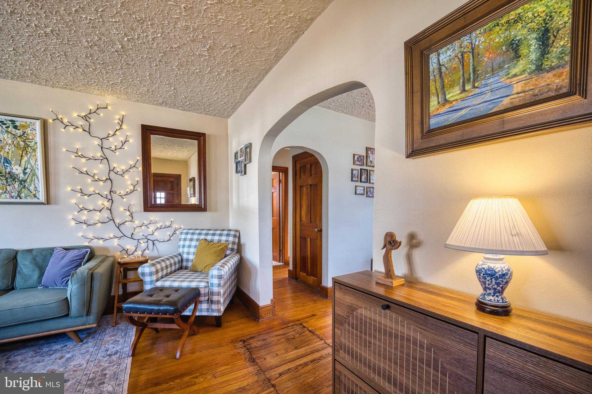 1201 Glasgow St photo 5