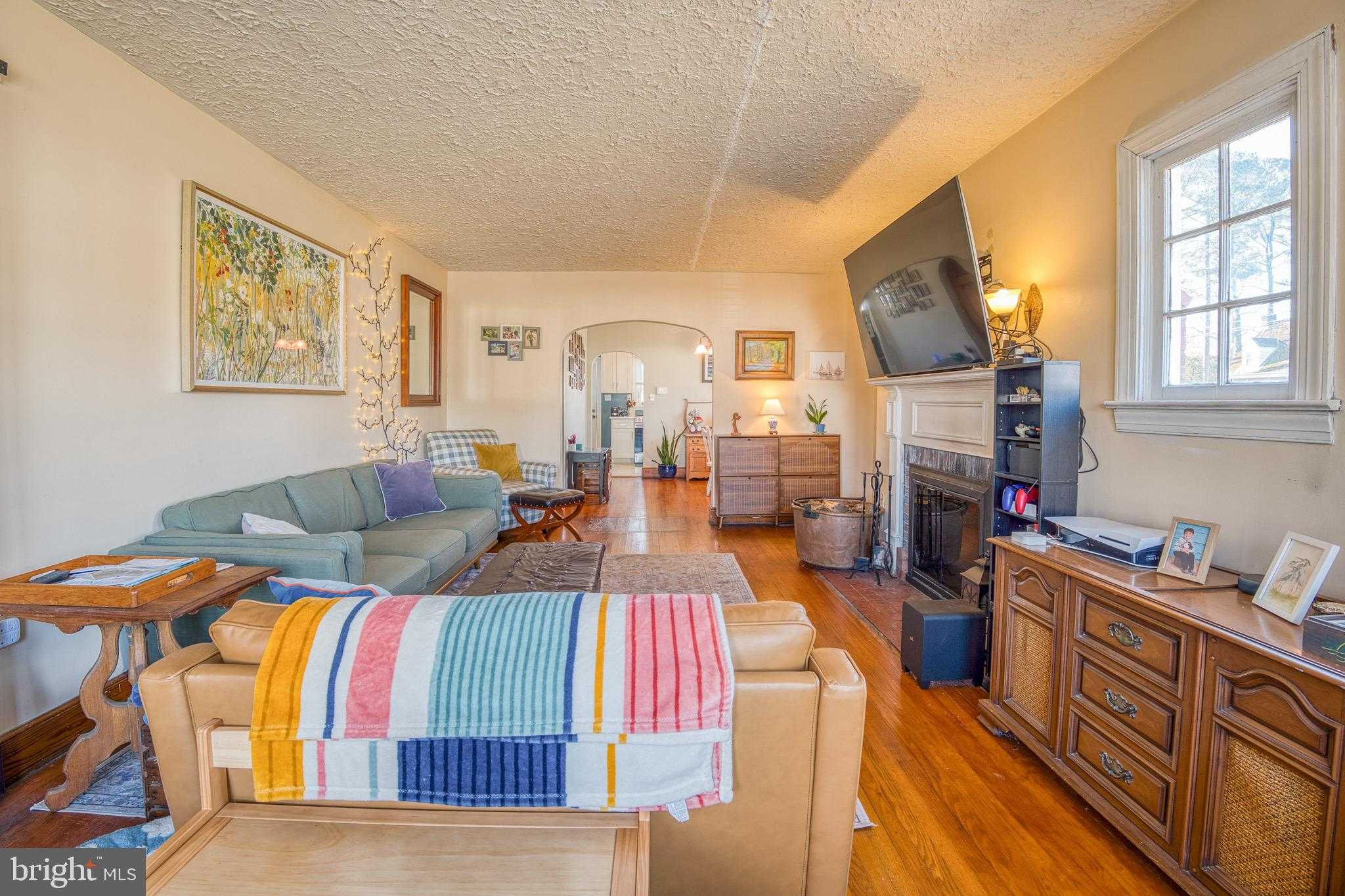 1201 Glasgow St photo 7