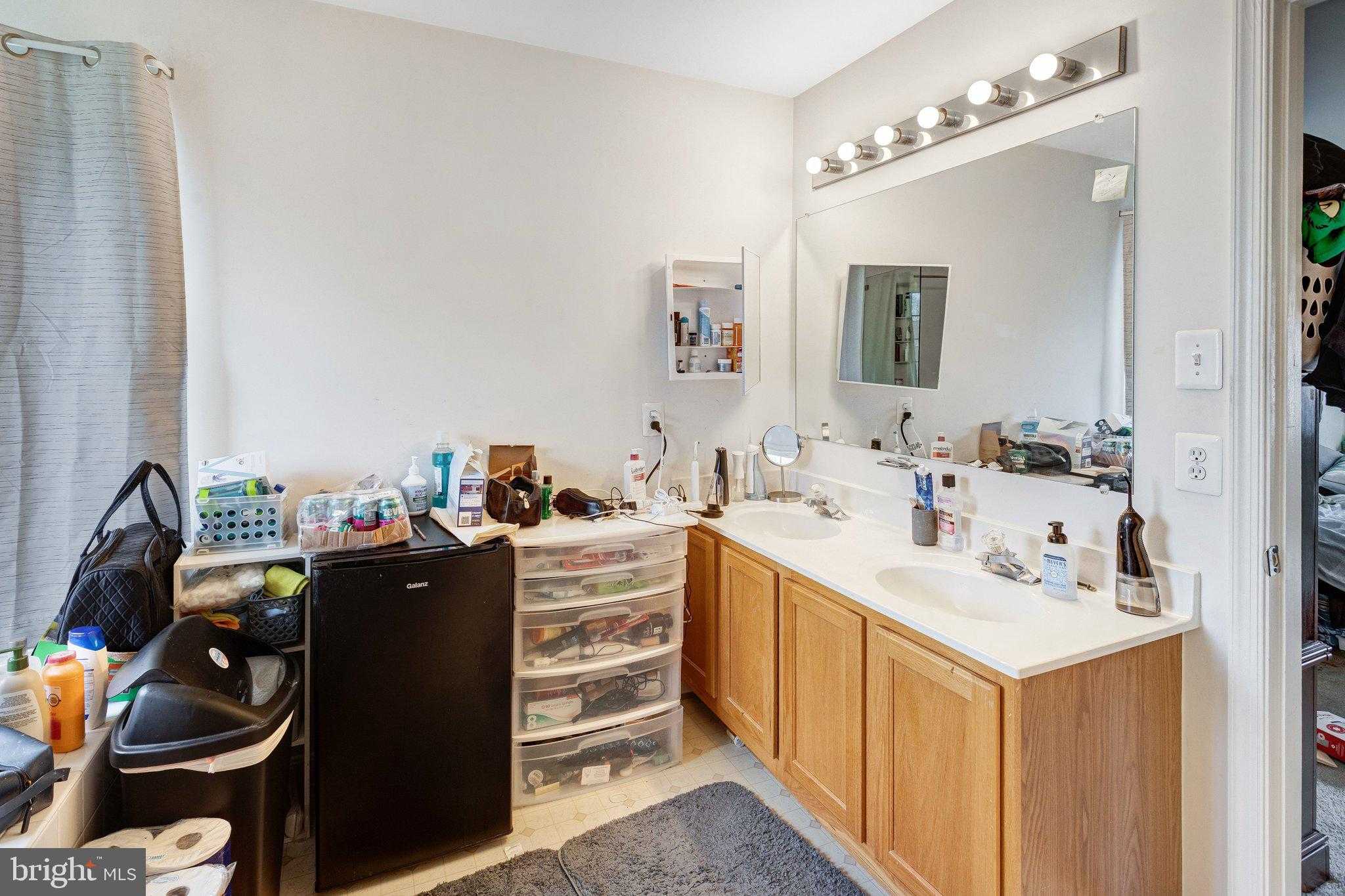 29 Palace Ln photo 20