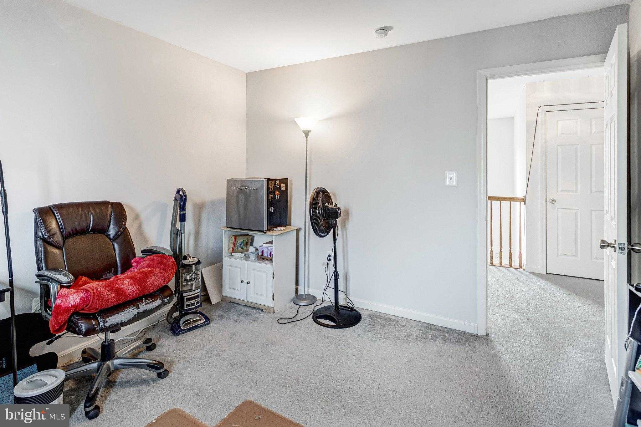 29 Palace Ln photo 23