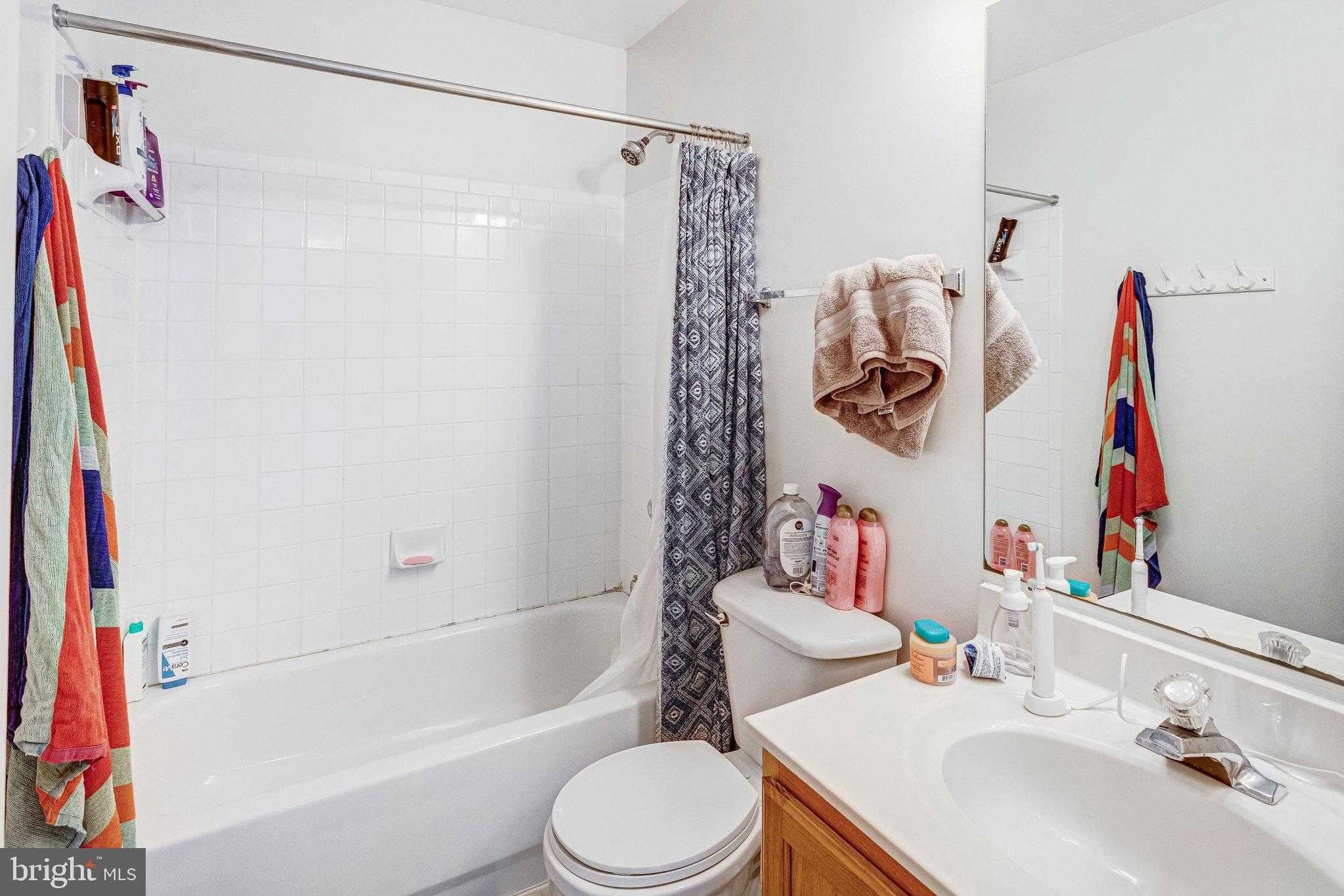 29 Palace Ln photo 26