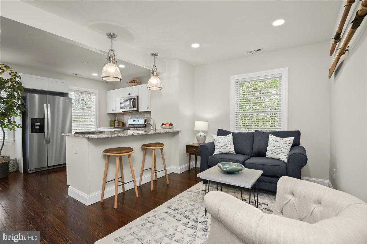 140 S Washington St photo 21