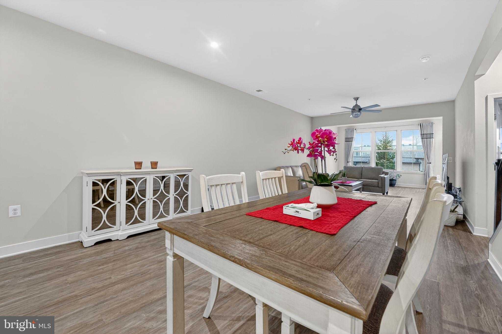 3264 Starlight St photo 4