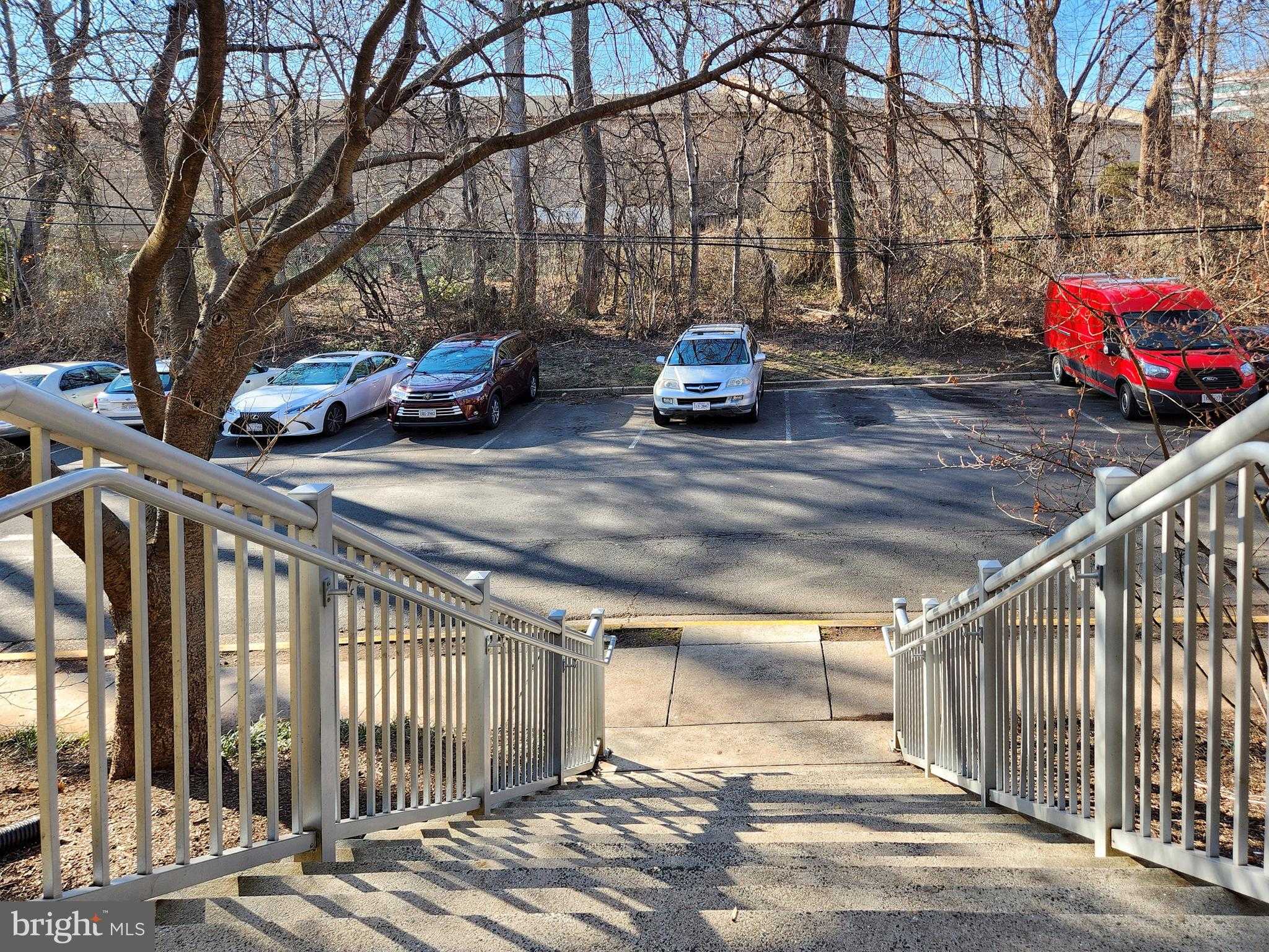 2901 Charing Cross Rd Apt 8 photo 37