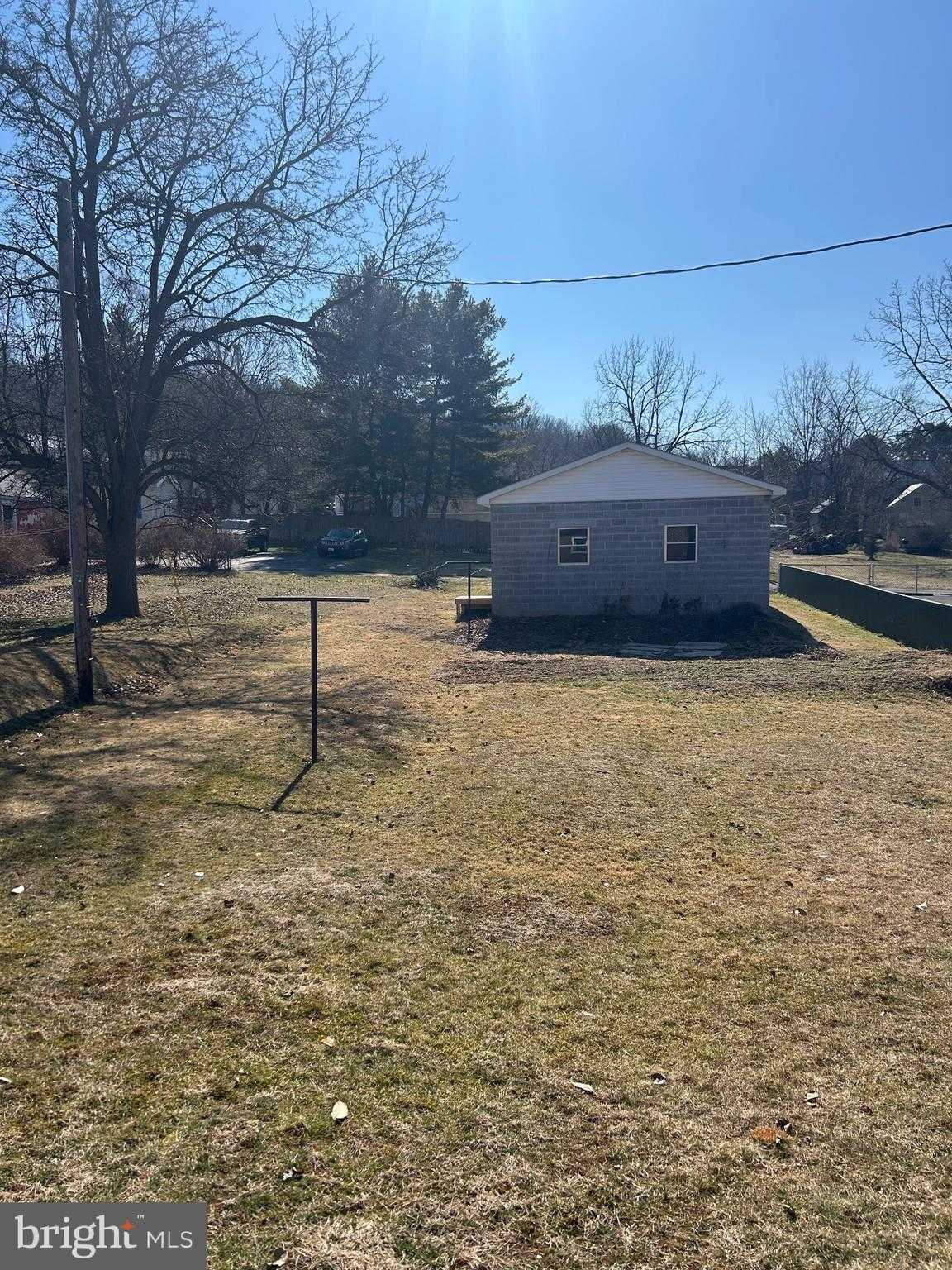 126 Lakin Ave photo 12