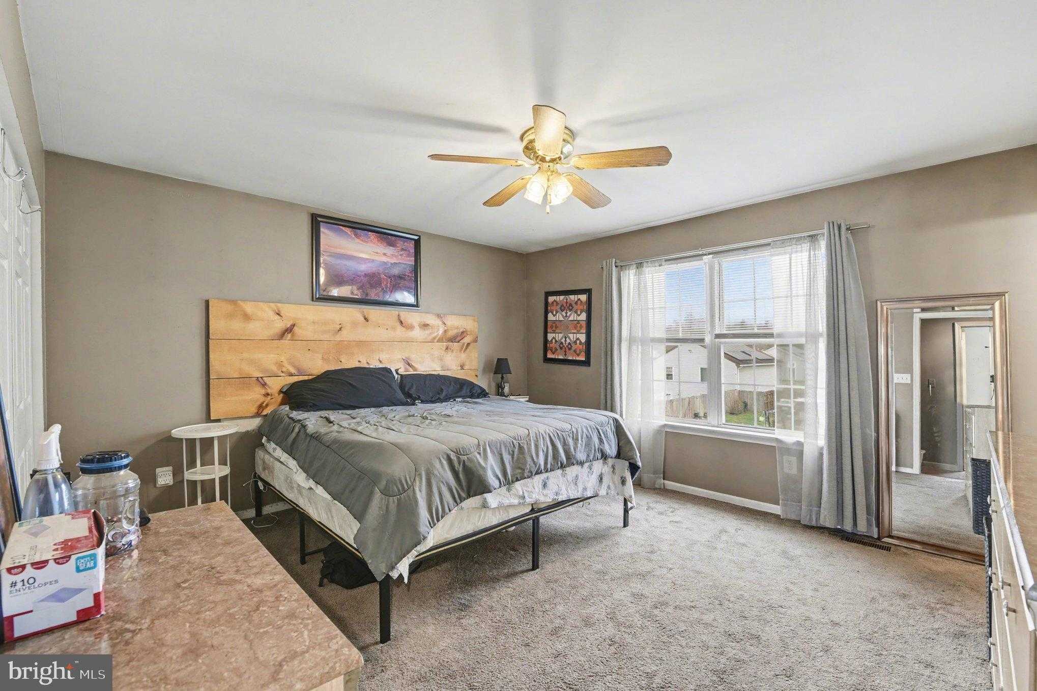 760 Cambridge Ave photo 8