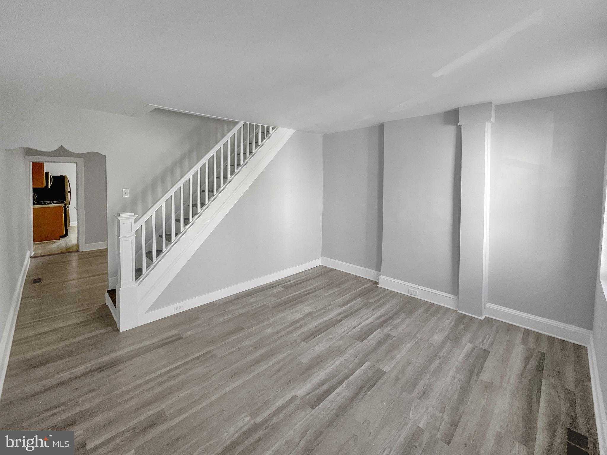 160 Mcclellan St photo 8