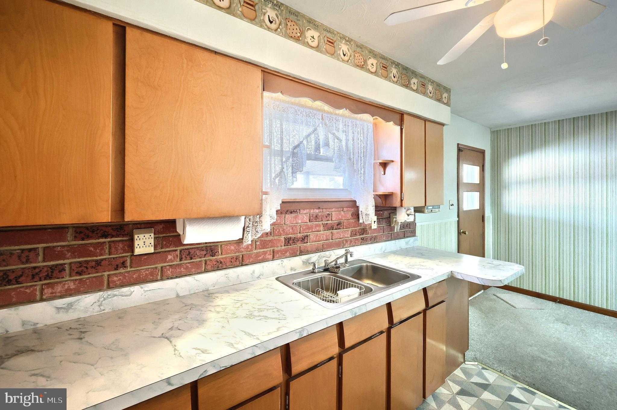 525 Bahns Mill Rd photo 13