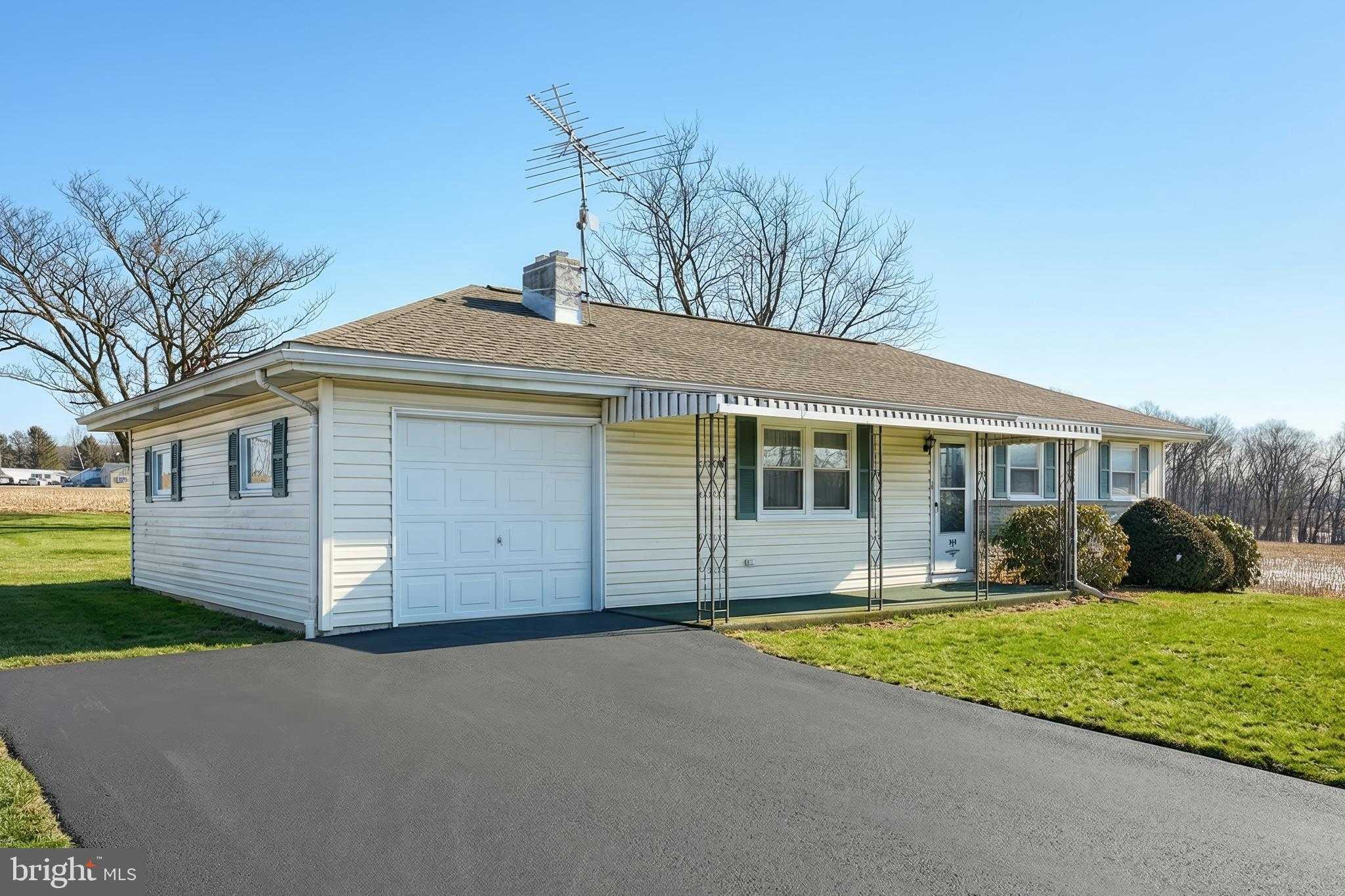 525 Bahns Mill Rd photo 27