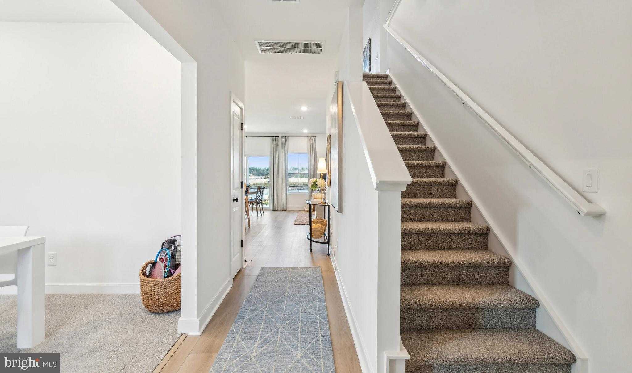 415 Gerry St photo 2