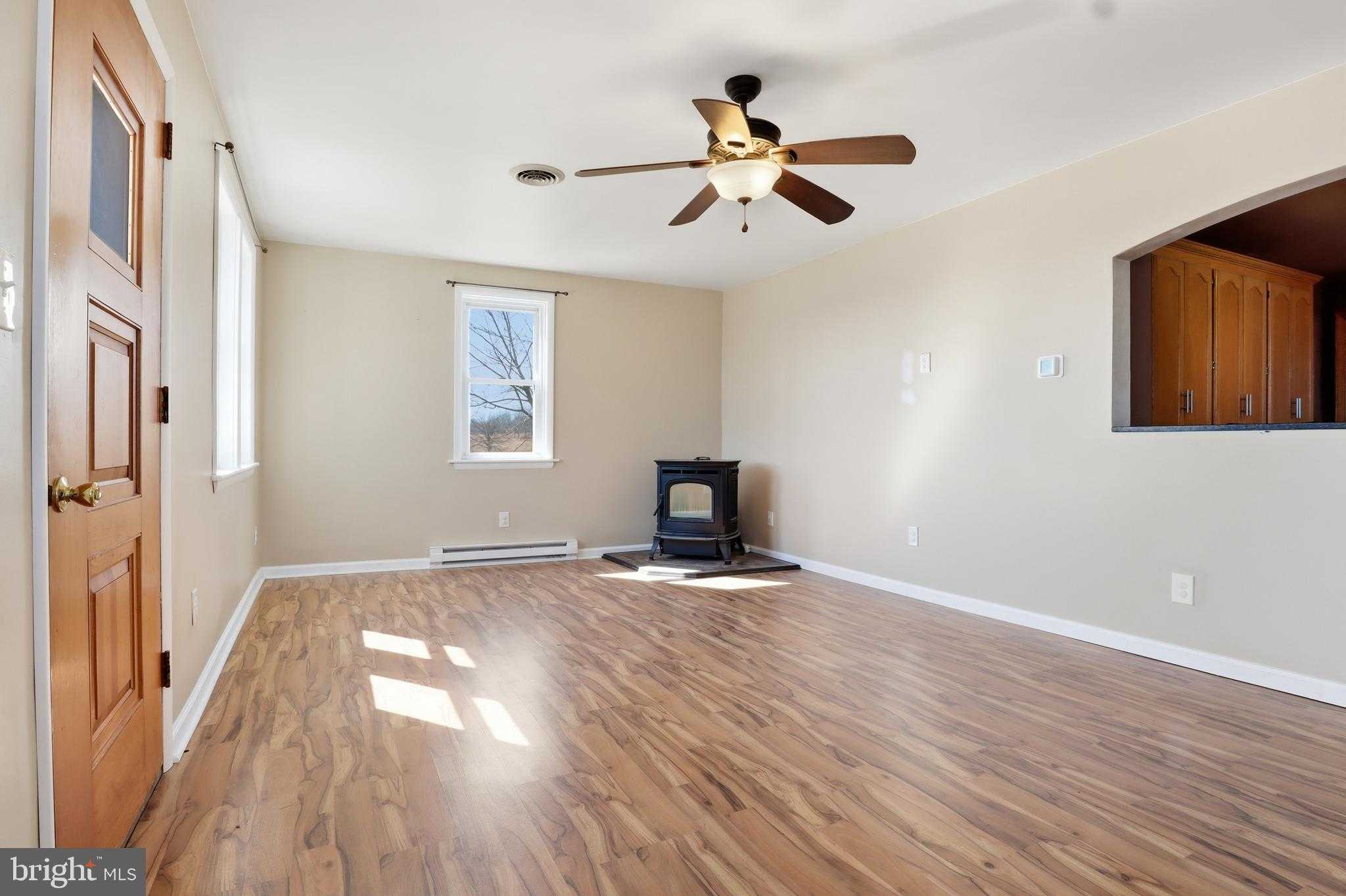 5810 Old Harrisburg Rd photo 7