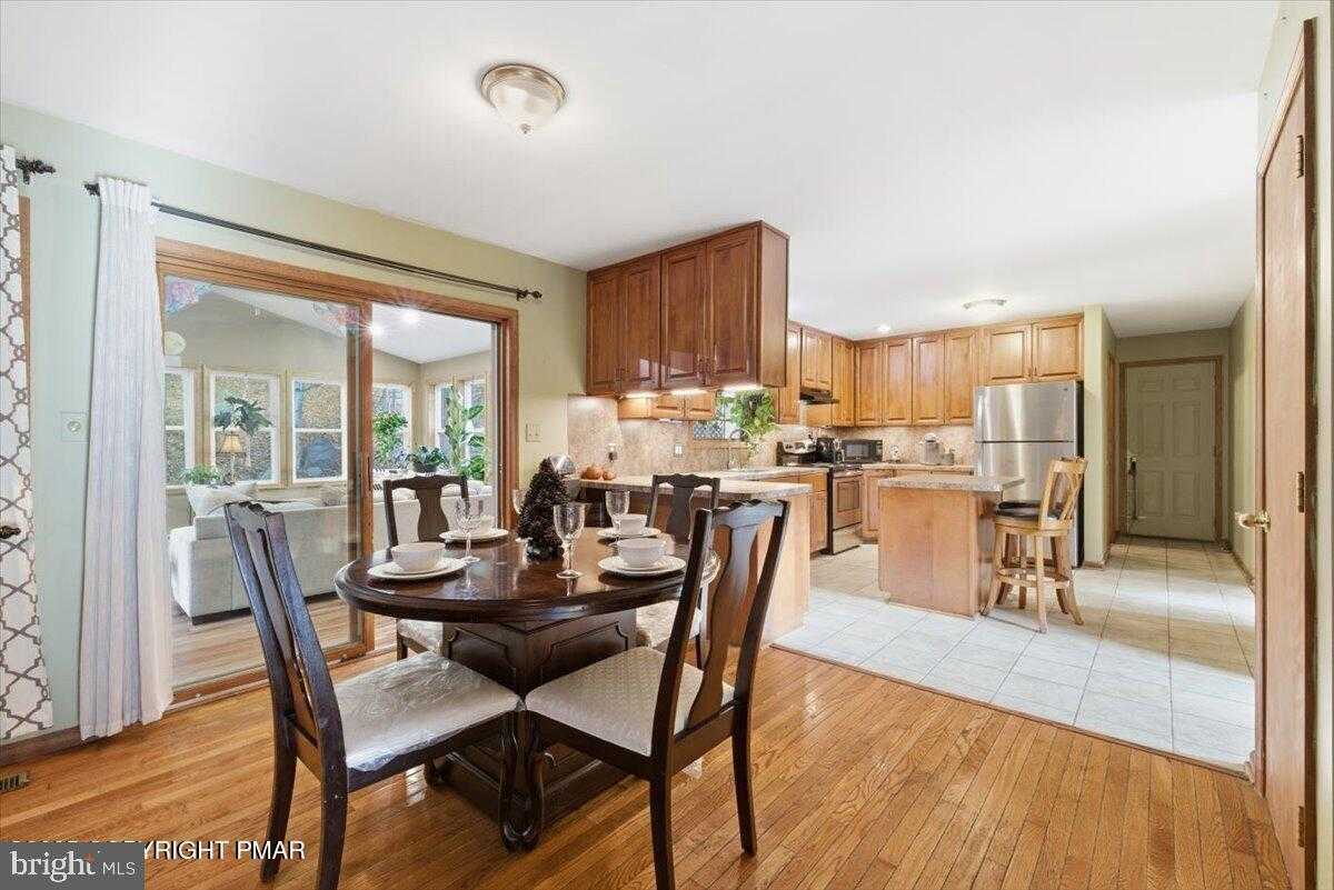 102 Arbor Way photo 14