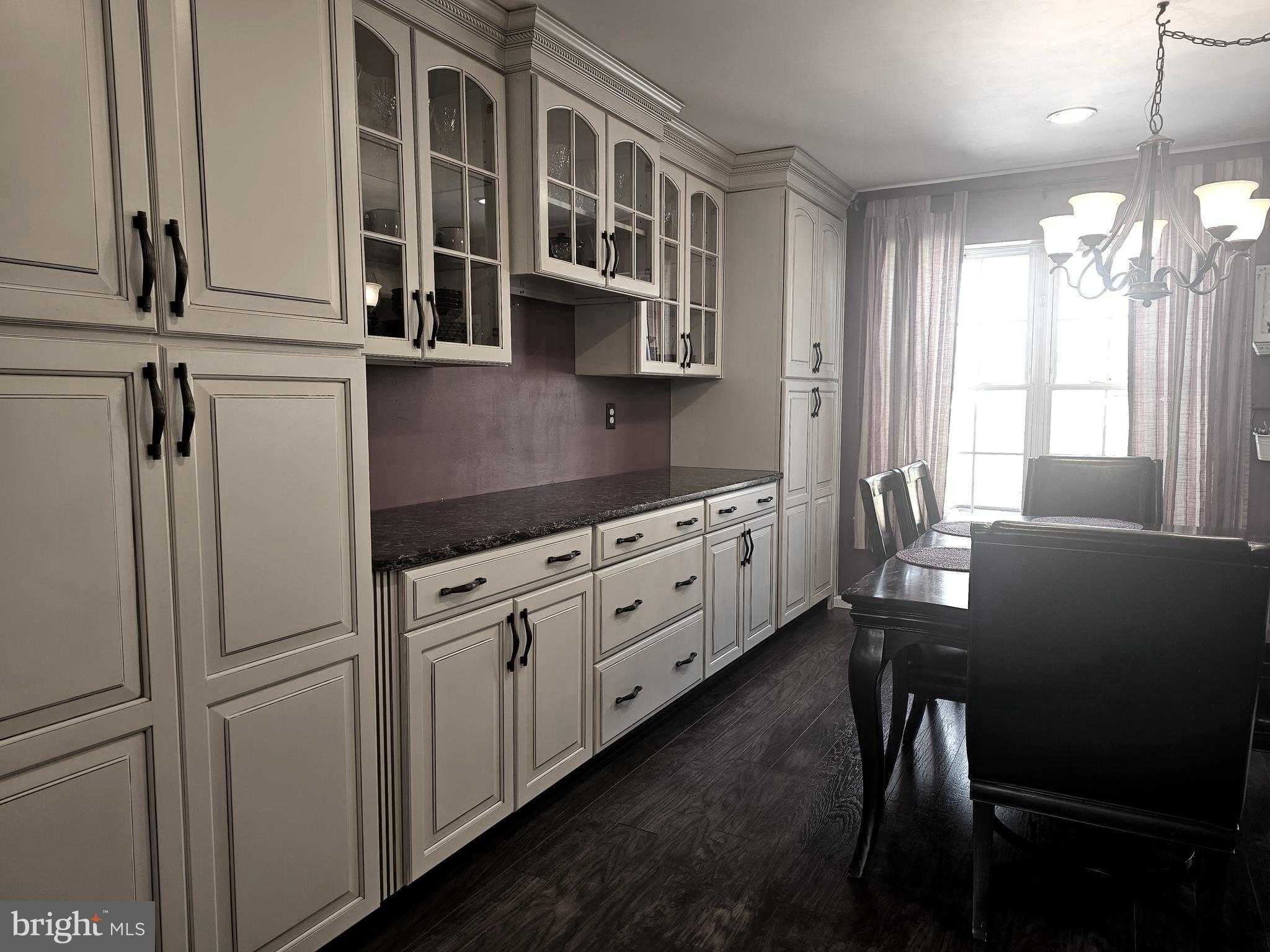 2026 Valley View Dr photo 11