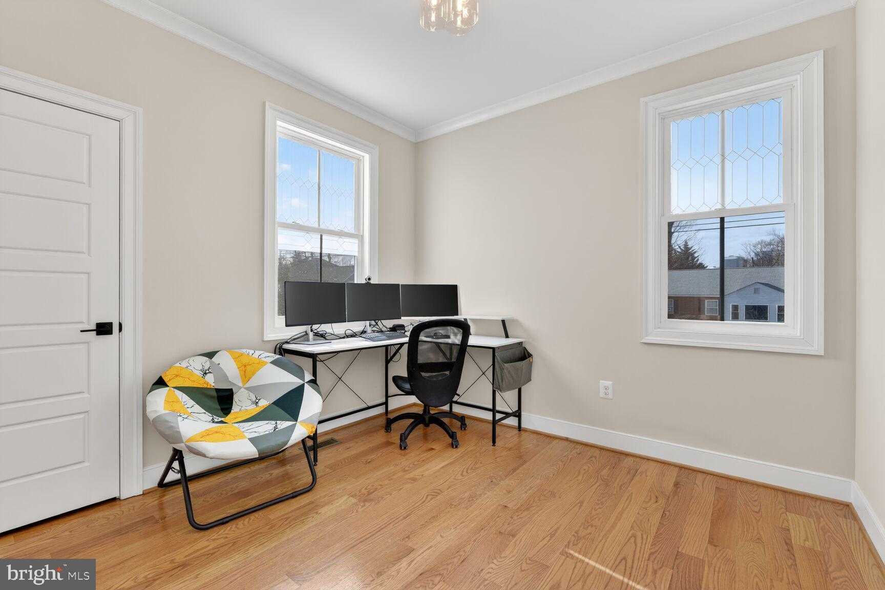 7405 Storm CT photo 15