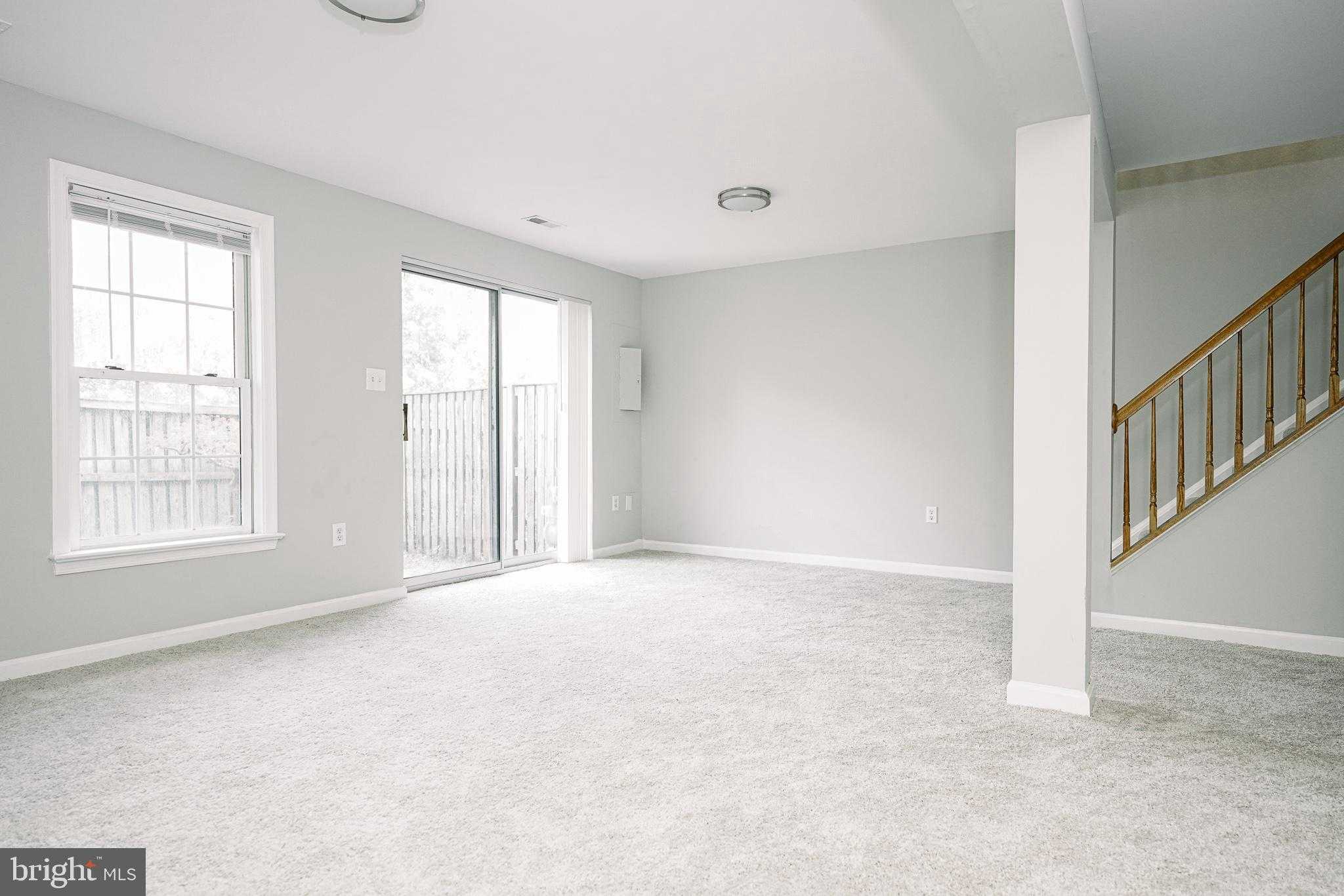 6584 Irvin CT photo 24