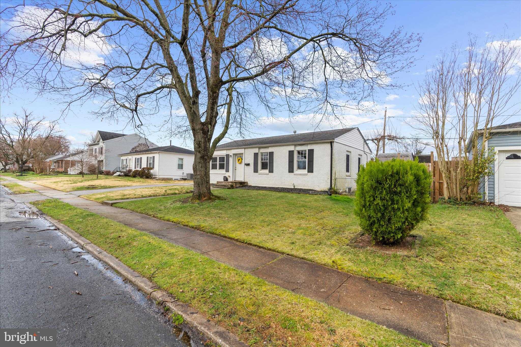 1322 Meadowvale Rd photo 3