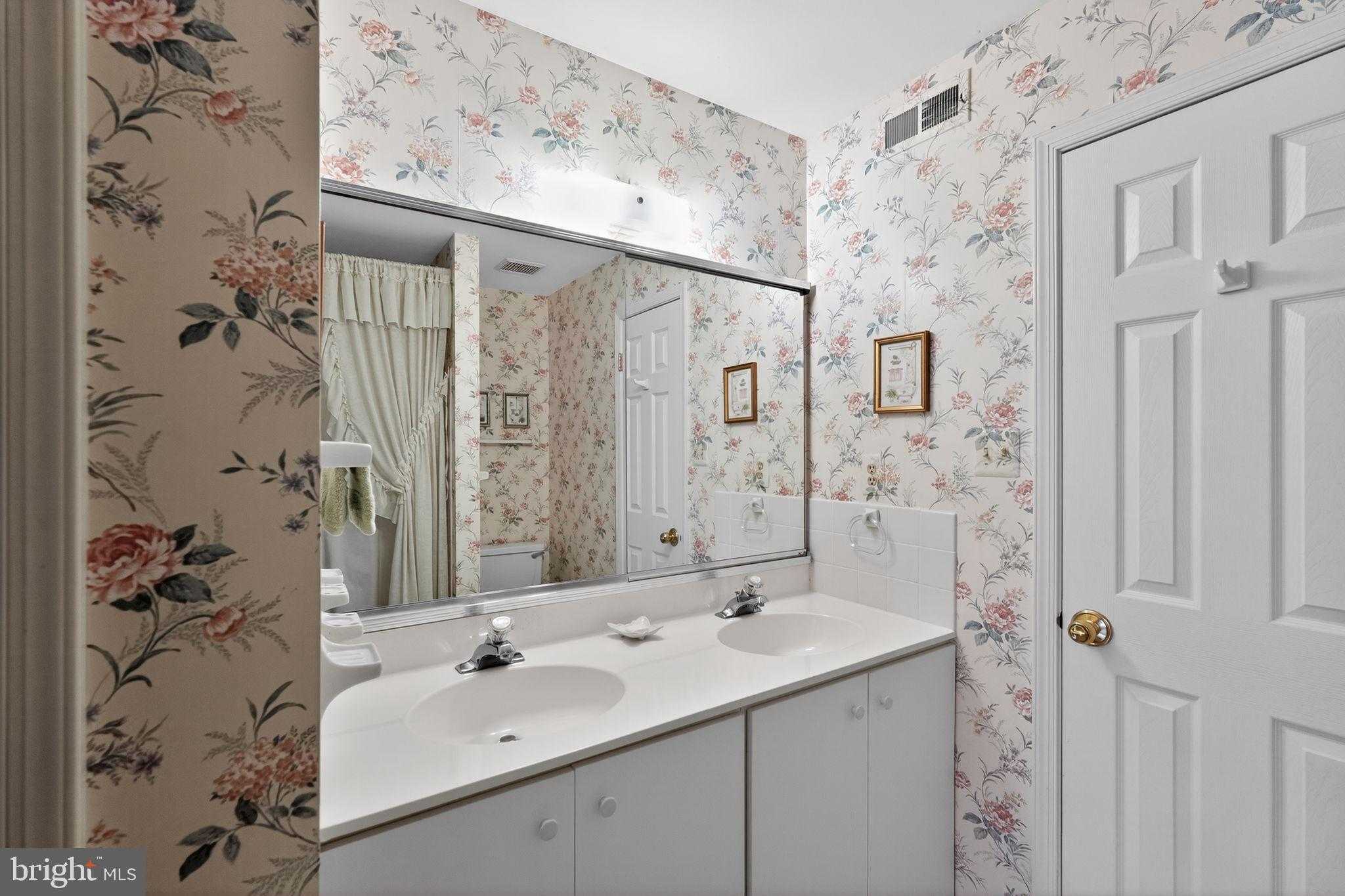 102 Clover Leaf Ln photo 25