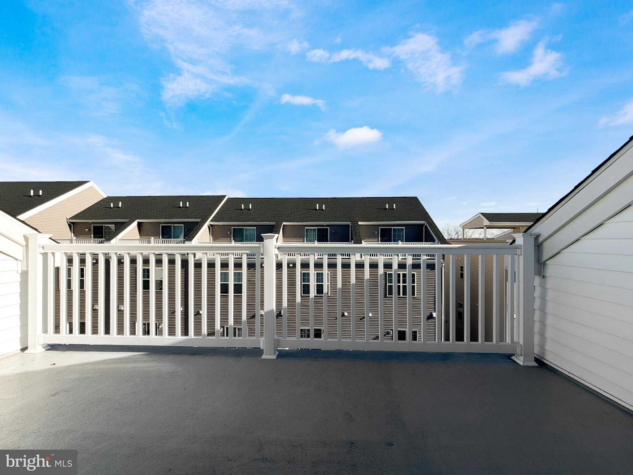 107 King St photo 36