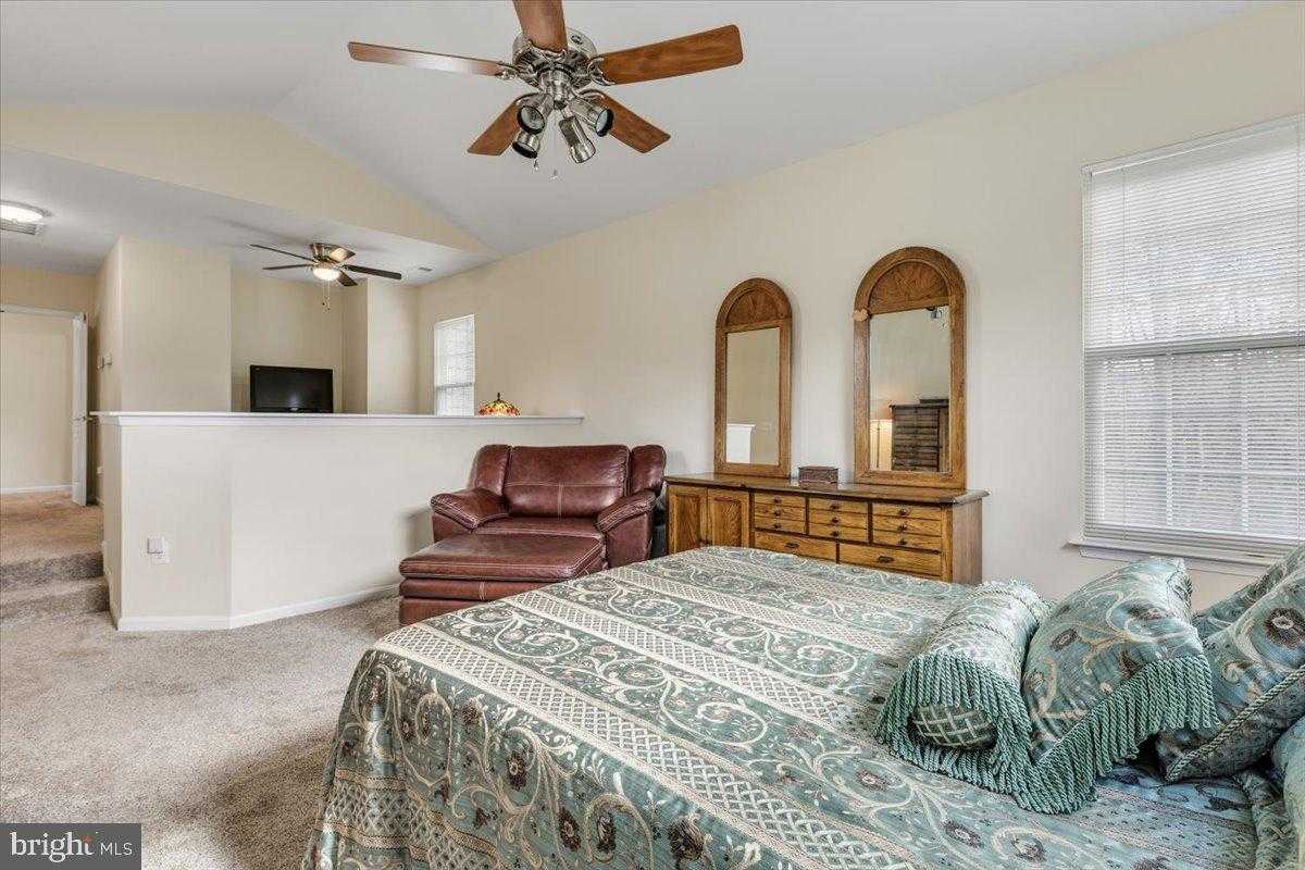 6753 Edge Cliff Dr photo 24