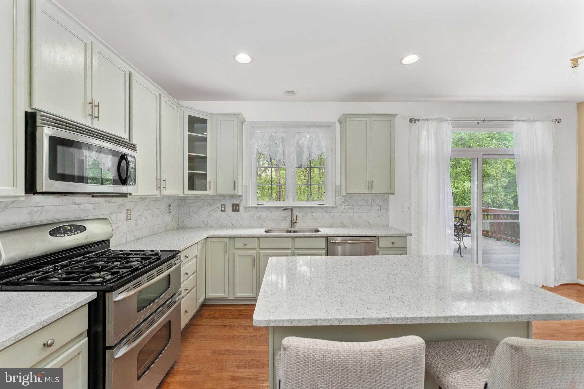 3542 Sophia CT photo 7