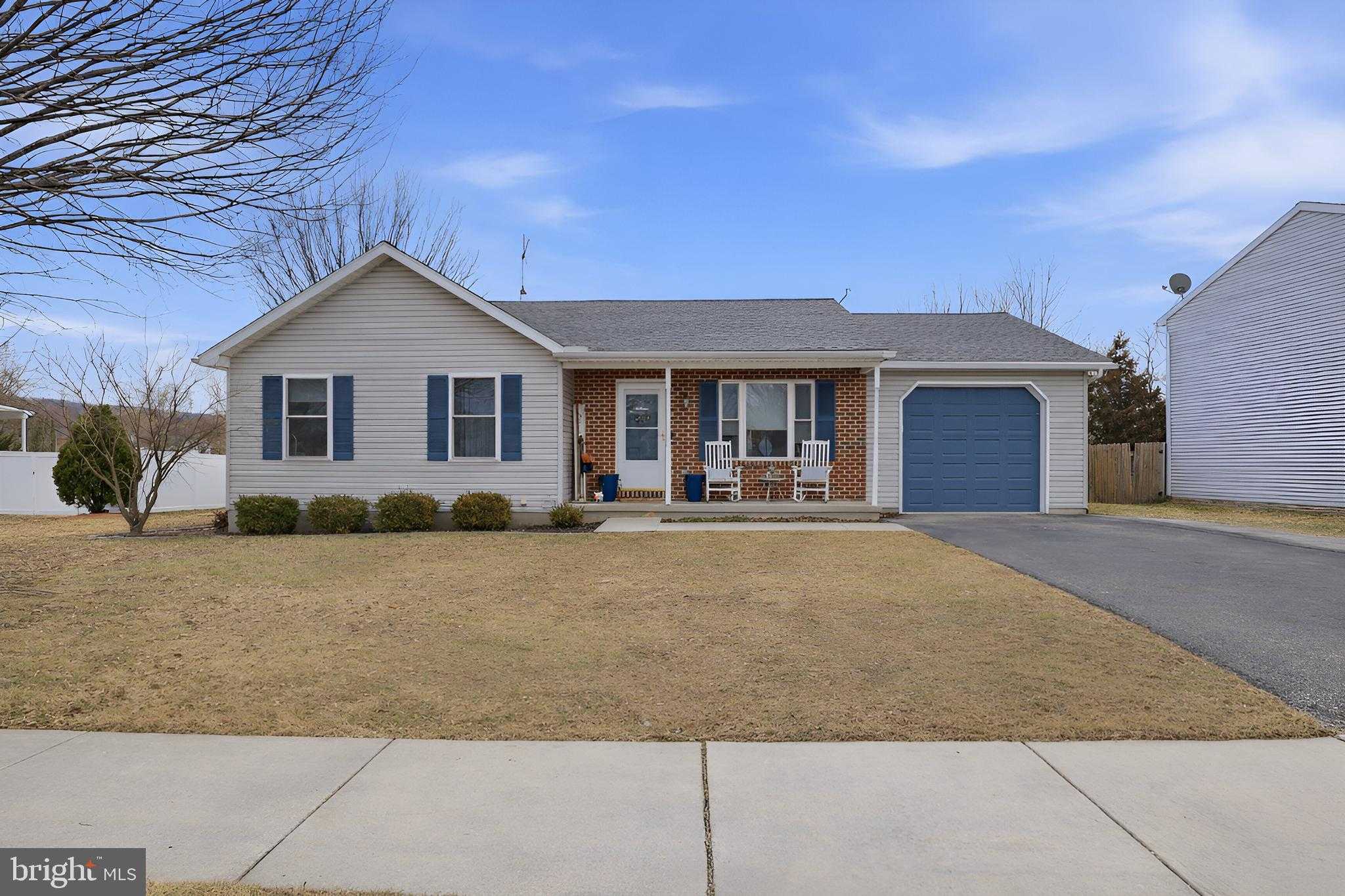 51 Abbotts Dr photo 2