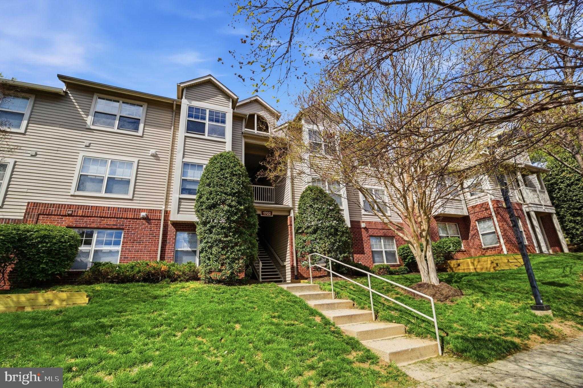 1702 Ascot Way Unit F, Reston