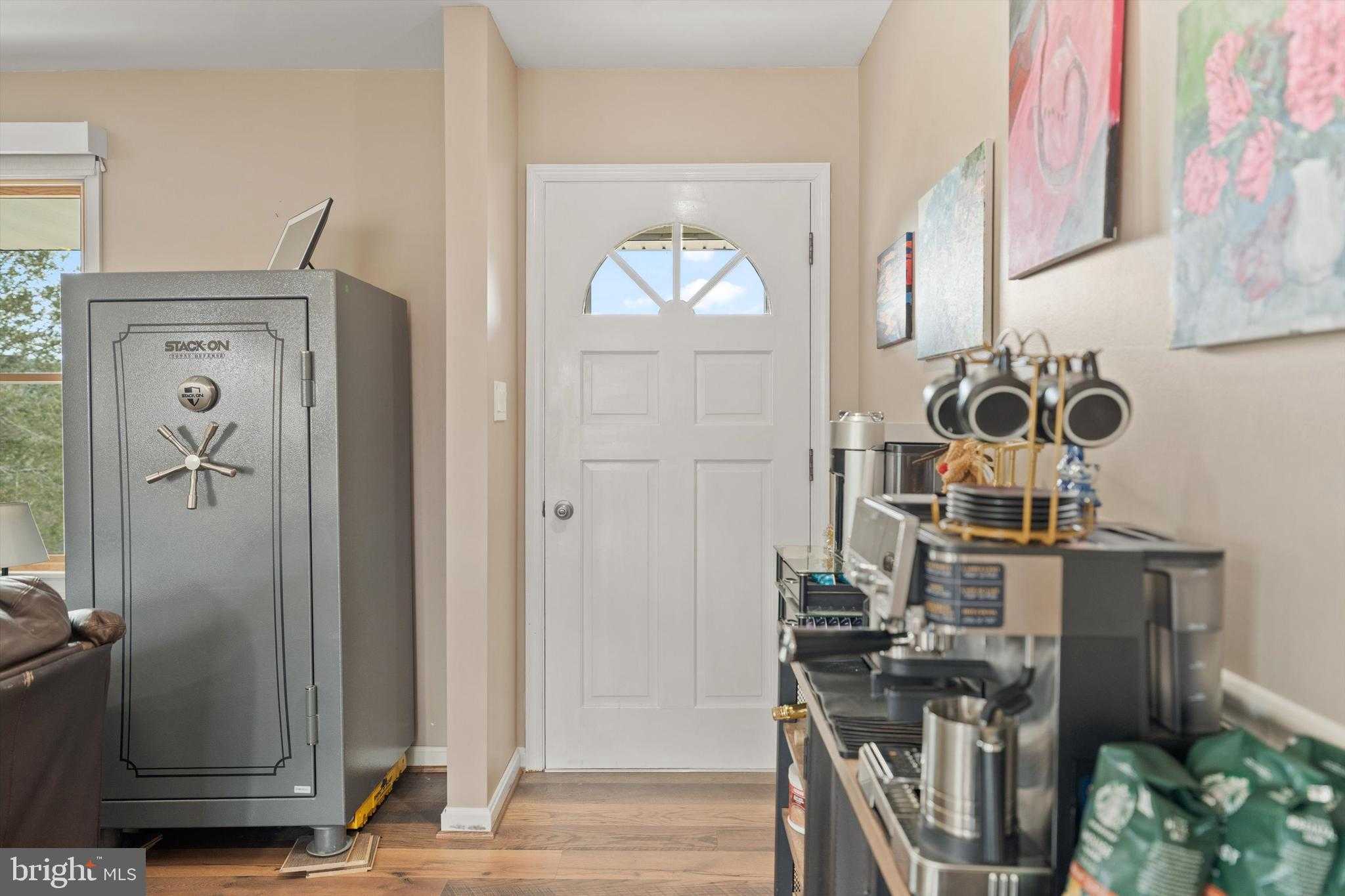 436 Castleton View Rd photo 56