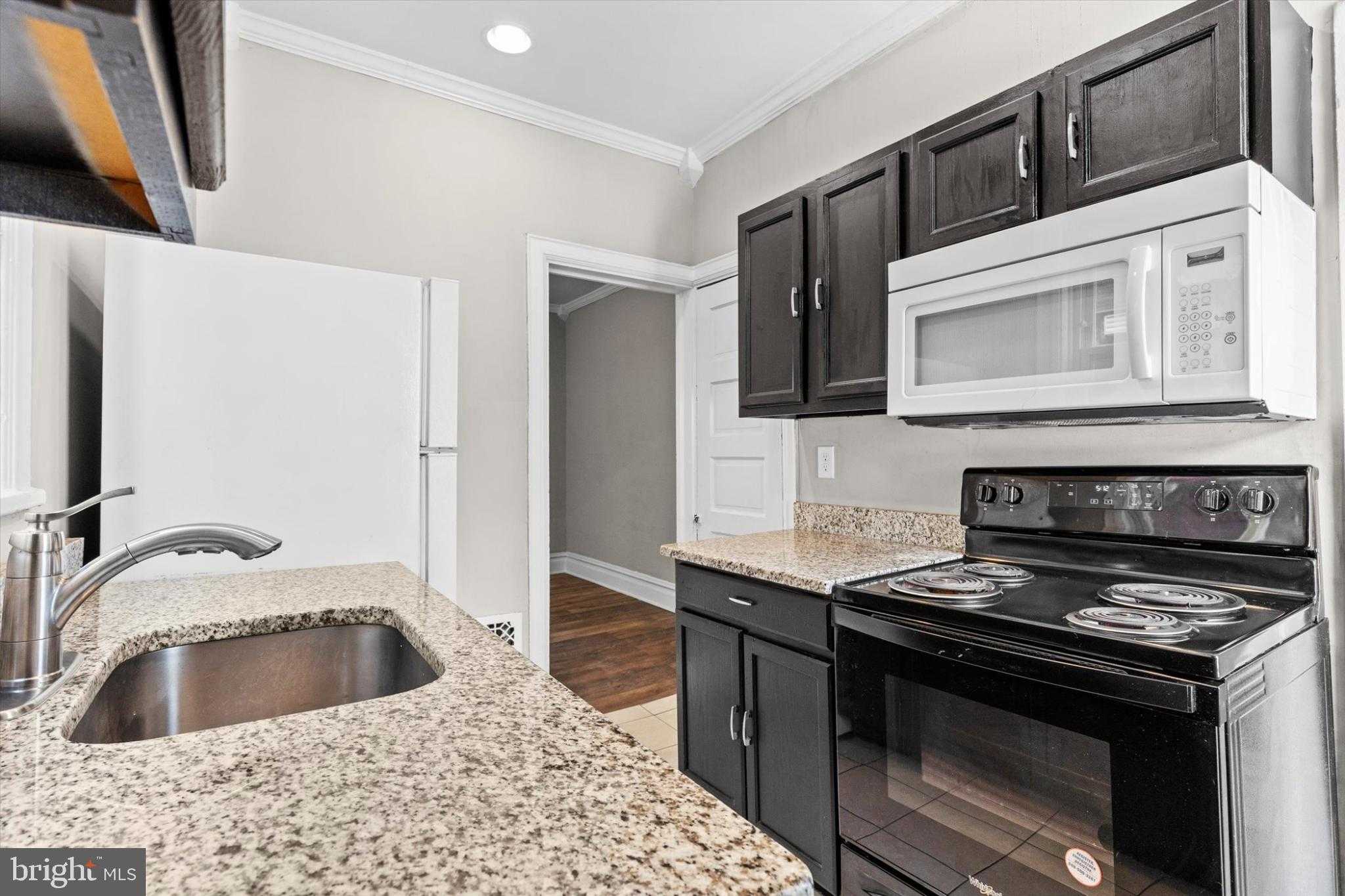 2163 Logan St photo 10